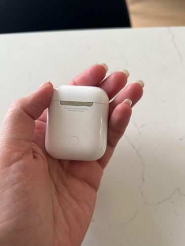 Apple AirPods 2 Generation photo review