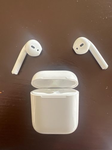 Apple AirPods 2 Generation photo review