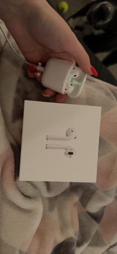 Apple AirPods 2 Generation photo review