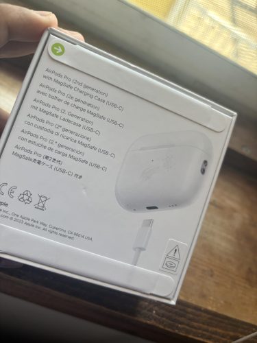 AirPods Pro (2nd generation) with MagSafe Charging Case (USB‑C) photo review